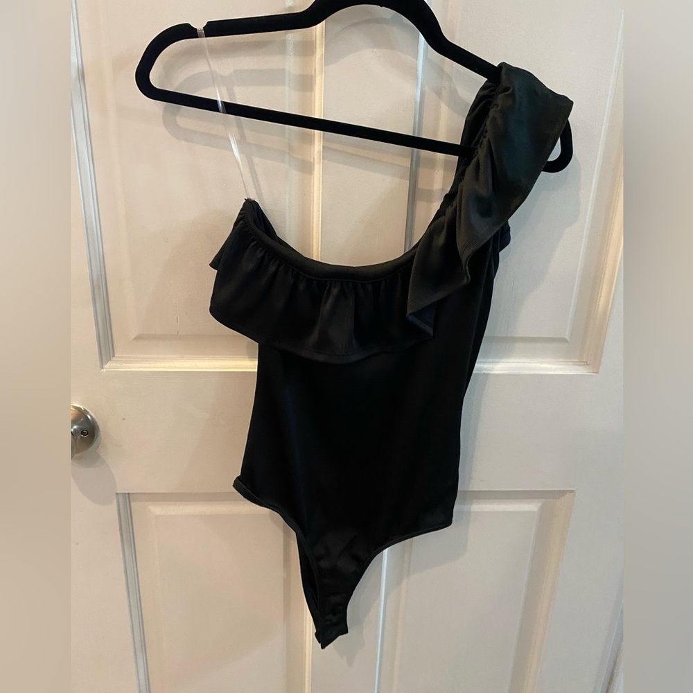 One sleeve Bodysuit